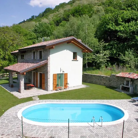 Betulla Con Piscina Privata Sul Di Villa Colico