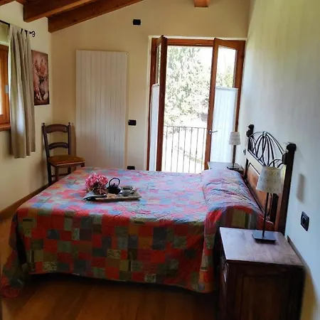 Betulla Con Piscina Privata Sul Di וילה