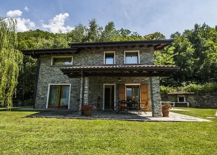 Betulla Con Piscina Privata Sul Di Villa *