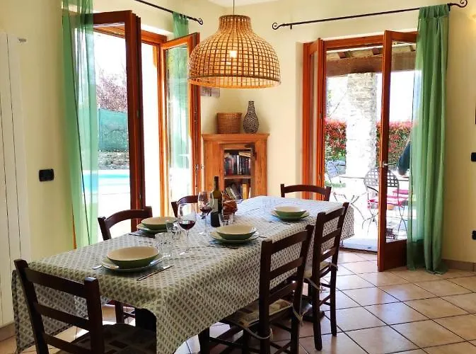 Betulla Con Piscina Privata Sul Di Villa